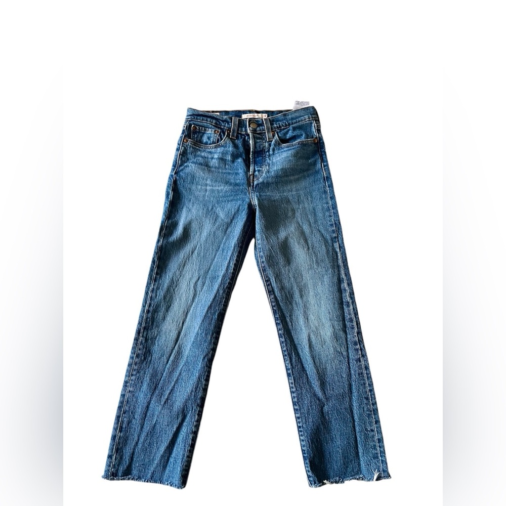 NWOT LEVIS High Waisted Straight Leg Mom jeans